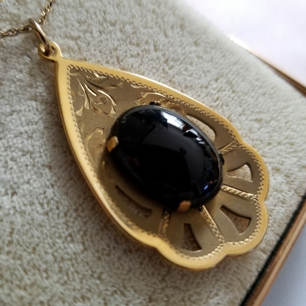 Relisted -Vintage Theda necklace in box onyx gold filled - Picture 6 of 12
